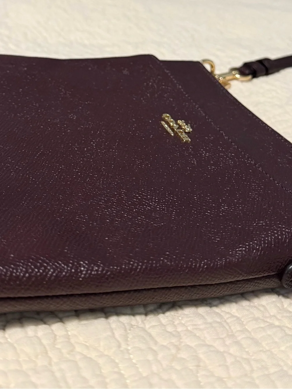 Coach “Kitt” Messenger Crossbody Bag in Oxblood Crossgrain Leather! Like New! - Picture 6 of 14